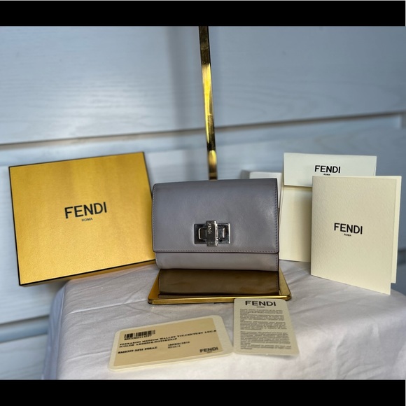 Fendi peekaboo medium wallet Pre loved